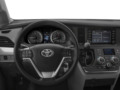 2018 Toyota Sienna SE 8 Passenger
