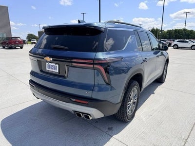 2024 Chevrolet Traverse LT