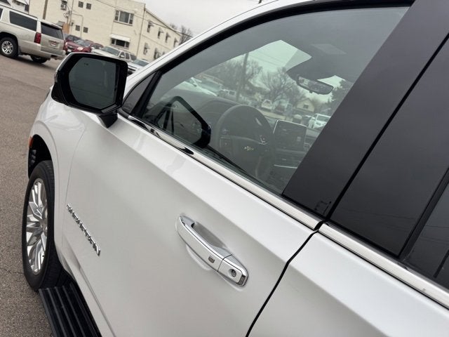 2024 Chevrolet Suburban High Country