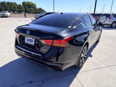 2022 Nissan Altima 2.5 SR