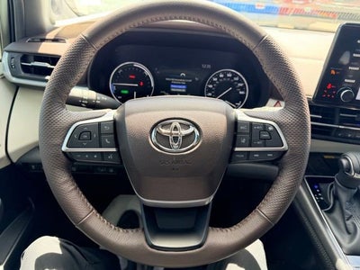 2024 Toyota Sienna Platinum