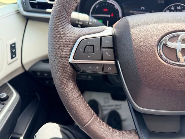 2024 Toyota Sienna Platinum