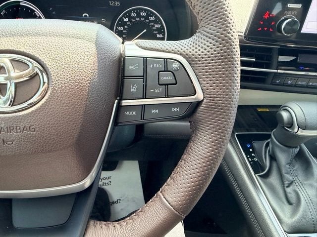 2024 Toyota Sienna Platinum