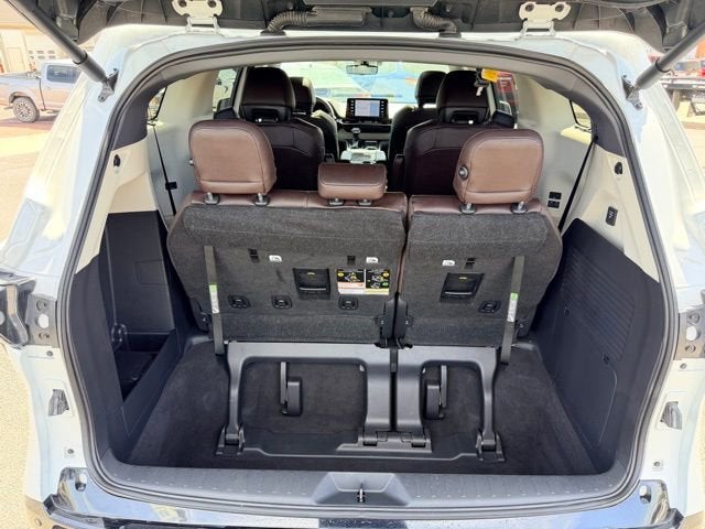 2024 Toyota Sienna Platinum