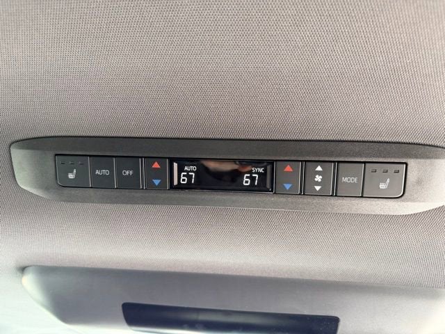 2024 Toyota Sienna Platinum