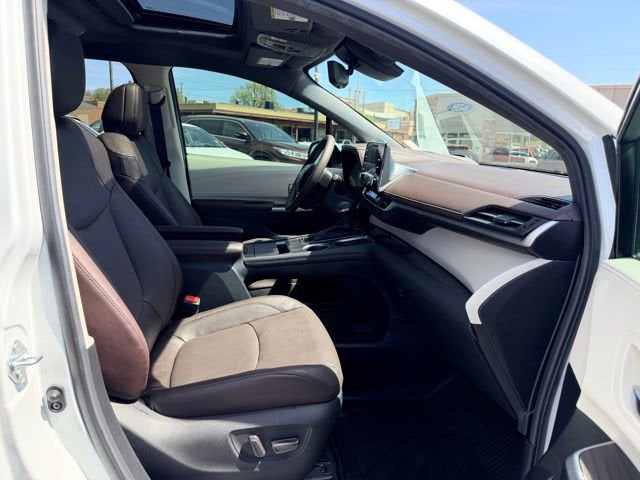 2024 Toyota Sienna Platinum