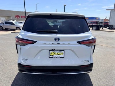 2024 Toyota Sienna Platinum