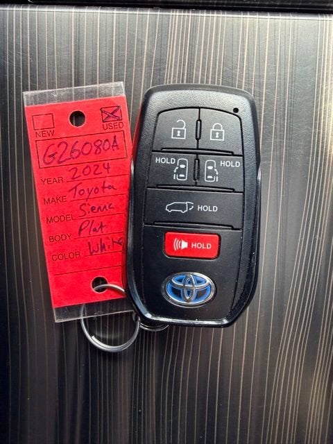 2024 Toyota Sienna Platinum