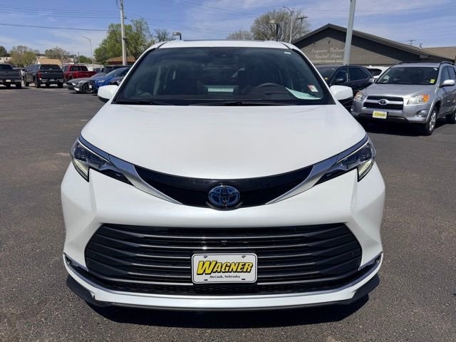 2024 Toyota Sienna Platinum