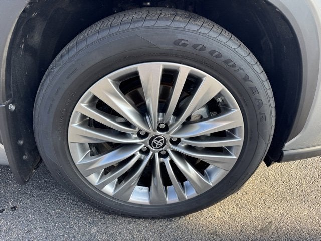 2024 Toyota Highlander Platinum