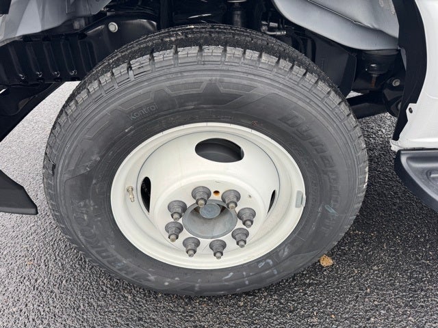 2025 Ford E-350SD Base Cutaway