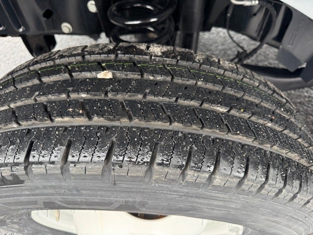 2025 Ford E-350SD Base Cutaway