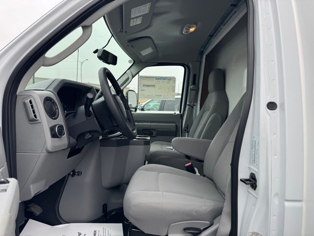 2025 Ford E-350SD Base Cutaway