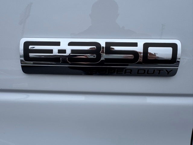 2025 Ford E-350SD Base Cutaway