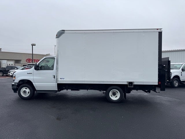 2025 Ford E-350SD Base Cutaway