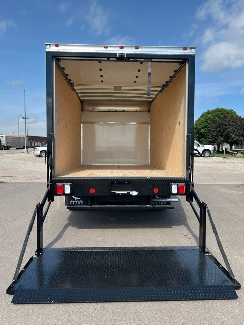 2025 Ford E-350SD Base Cutaway