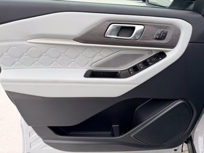 2027 Ford Explorer Platinum