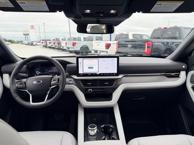 2027 Ford Explorer Platinum