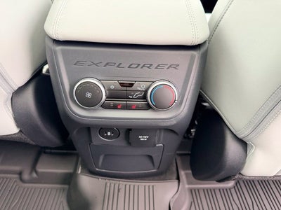 2027 Ford Explorer Platinum