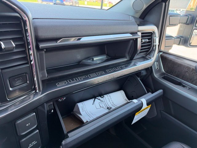 2027 Ford F-350SD Lariat DRW
