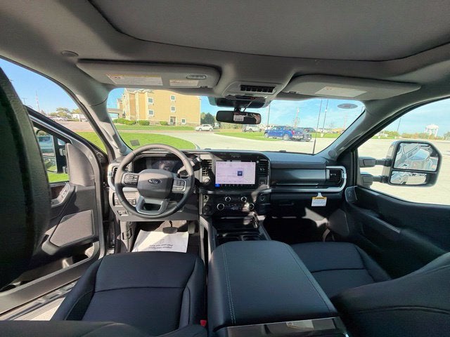 2027 Ford F-350SD Lariat DRW