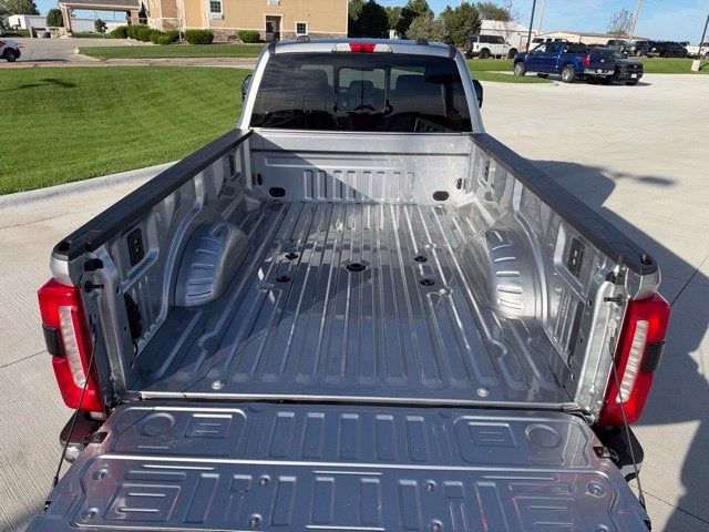 2027 Ford F-350SD Lariat DRW
