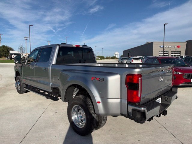 2027 Ford F-350SD Lariat DRW