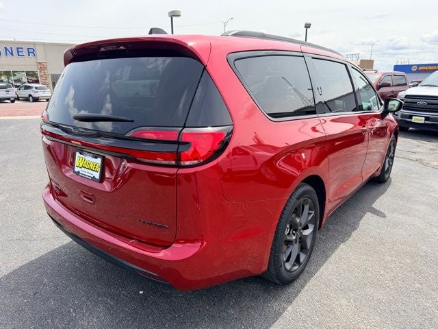 2024 Chrysler Pacifica Limited
