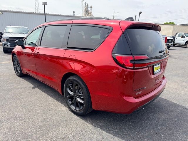 2024 Chrysler Pacifica Limited