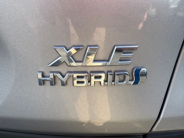 2022 Toyota RAV4 Hybrid XLE Premium