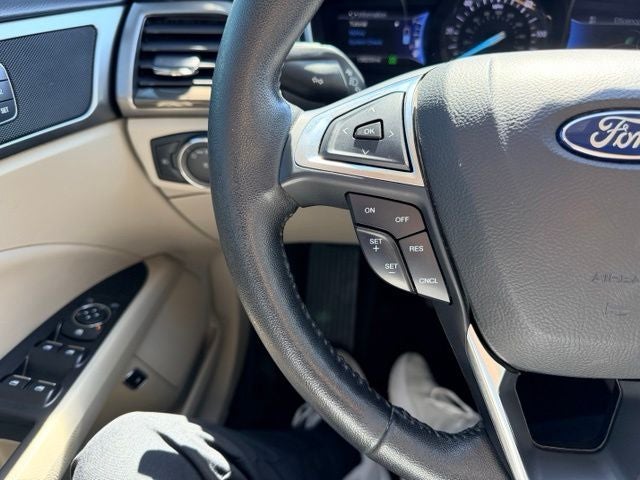 2017 Ford Fusion Hybrid SE