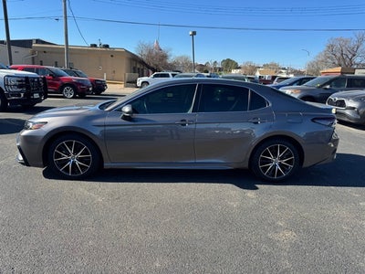 2022 Toyota Camry SE