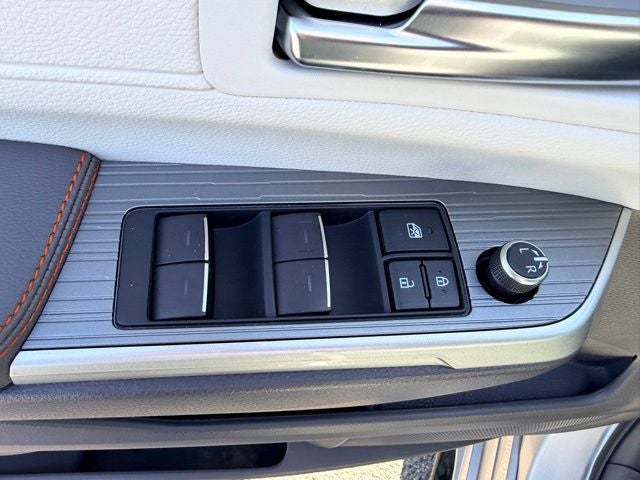 2022 Toyota Sienna XSE 7 Passenger