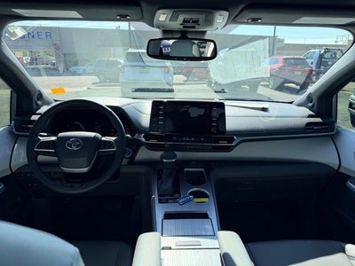 2022 Toyota Sienna XSE 7 Passenger
