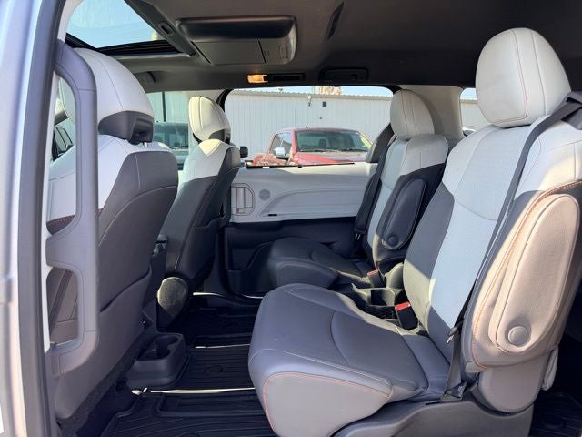 2022 Toyota Sienna XSE 7 Passenger
