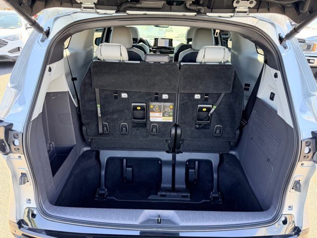 2022 Toyota Sienna XSE 7 Passenger