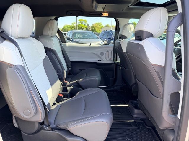 2022 Toyota Sienna XSE 7 Passenger