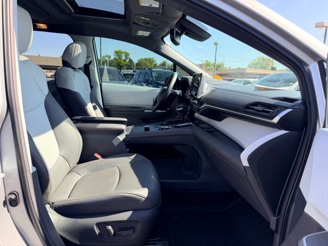 2022 Toyota Sienna XSE 7 Passenger
