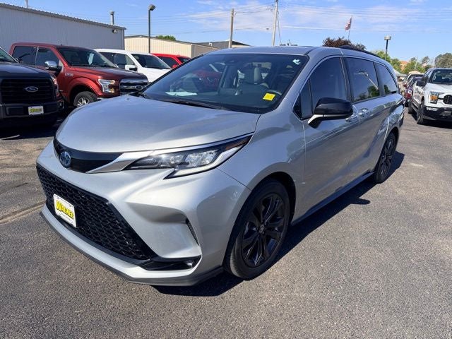 2022 Toyota Sienna XSE 7 Passenger