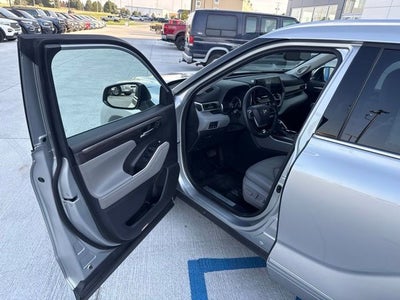 2022 Toyota Highlander Limited