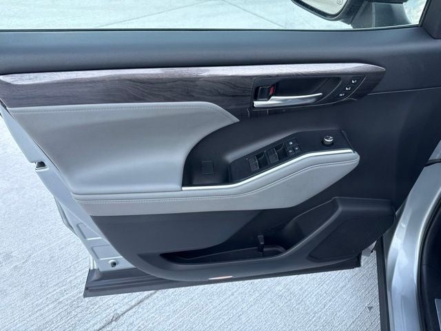 2022 Toyota Highlander Limited
