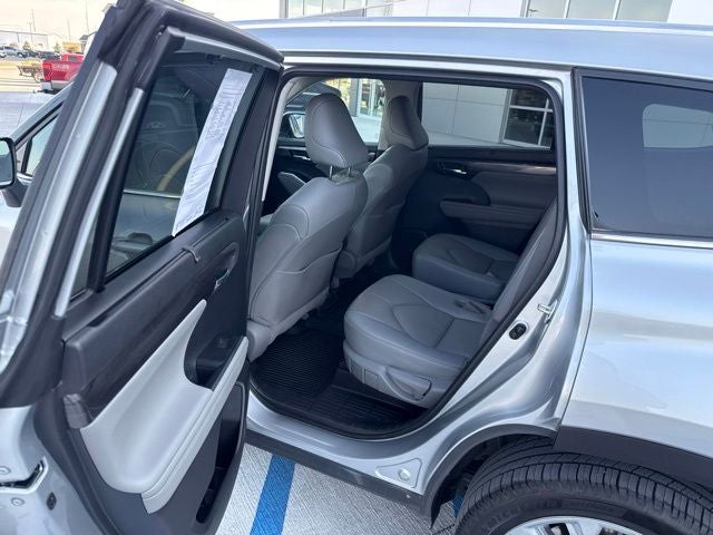 2022 Toyota Highlander Limited