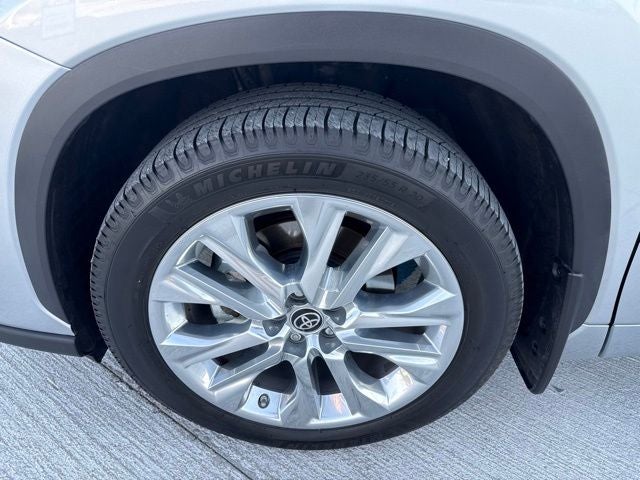 2022 Toyota Highlander Limited