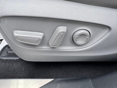 2022 Toyota Highlander Hybrid Platinum