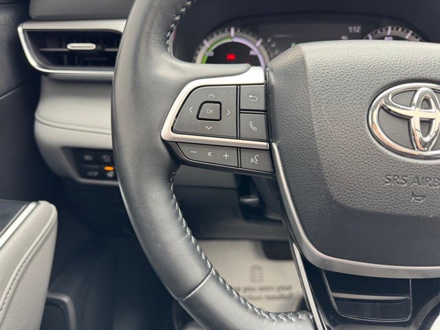 2022 Toyota Highlander Hybrid Platinum