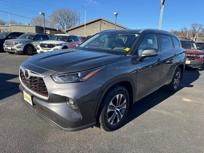 2023 Toyota Highlander XLE