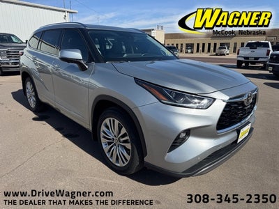 2023 Toyota Highlander Platinum