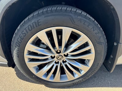 2023 Toyota Highlander Platinum