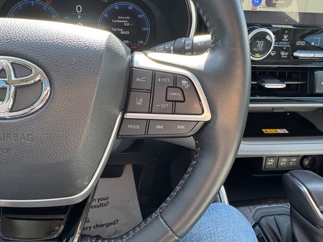 2023 Toyota Highlander Platinum