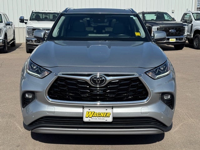 2023 Toyota Highlander Platinum